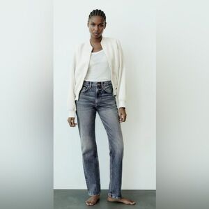 Zara High Rise Straight Fit Jeans Size 8 Medium Wash Normcore Classic Timeless